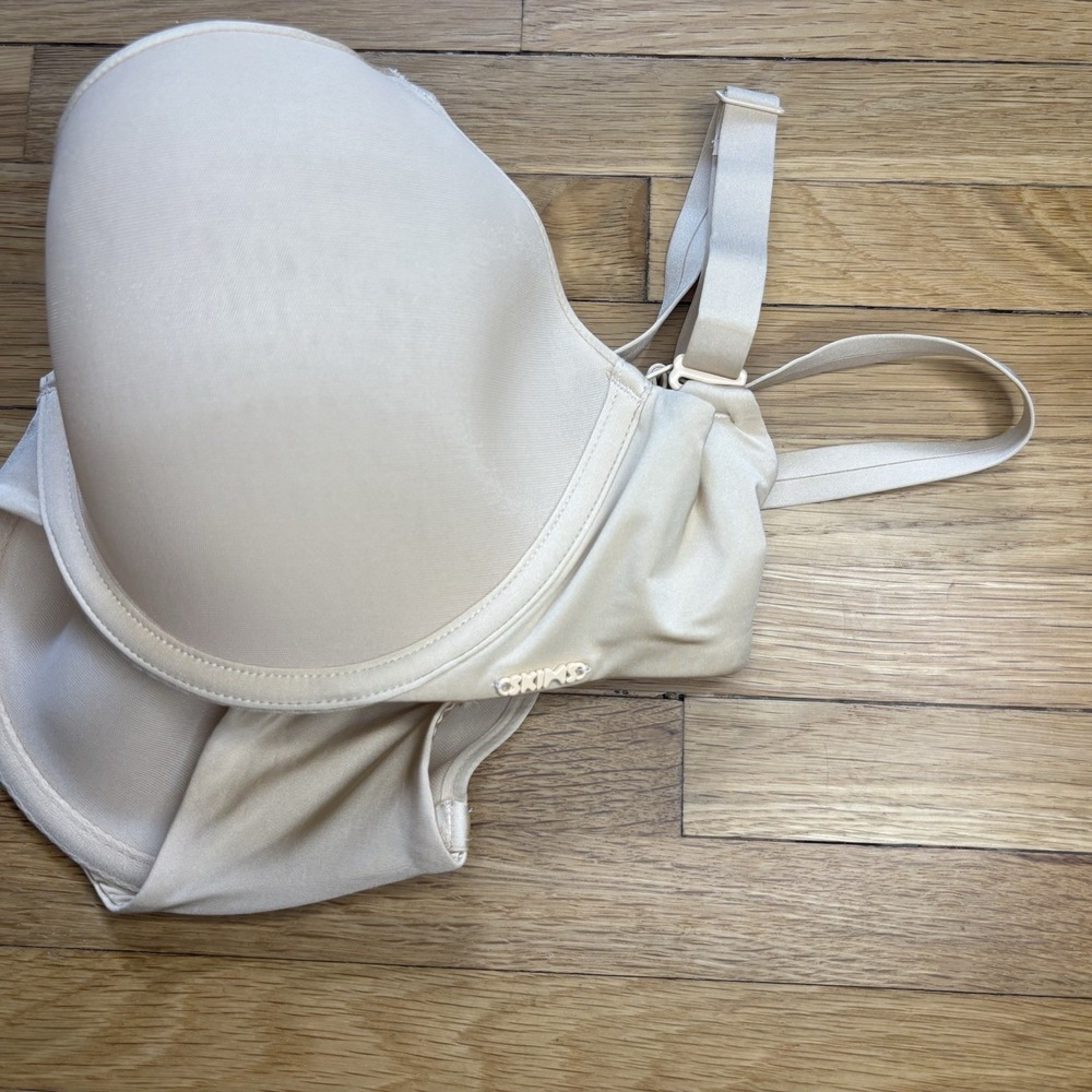 SKIMS Weightless Demi Bra Nude Tan Women's 32DDD‎ Unlined Underwire Lightweight - Picture 4 of 10